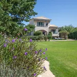 Stalakton Country Maisonettes