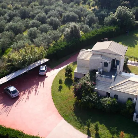 Stalakton Country Maisonettes