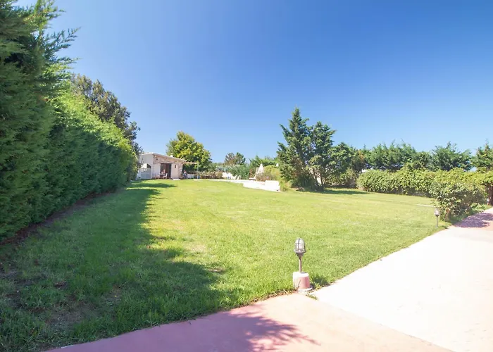 Stalakton Country Maisonettes *